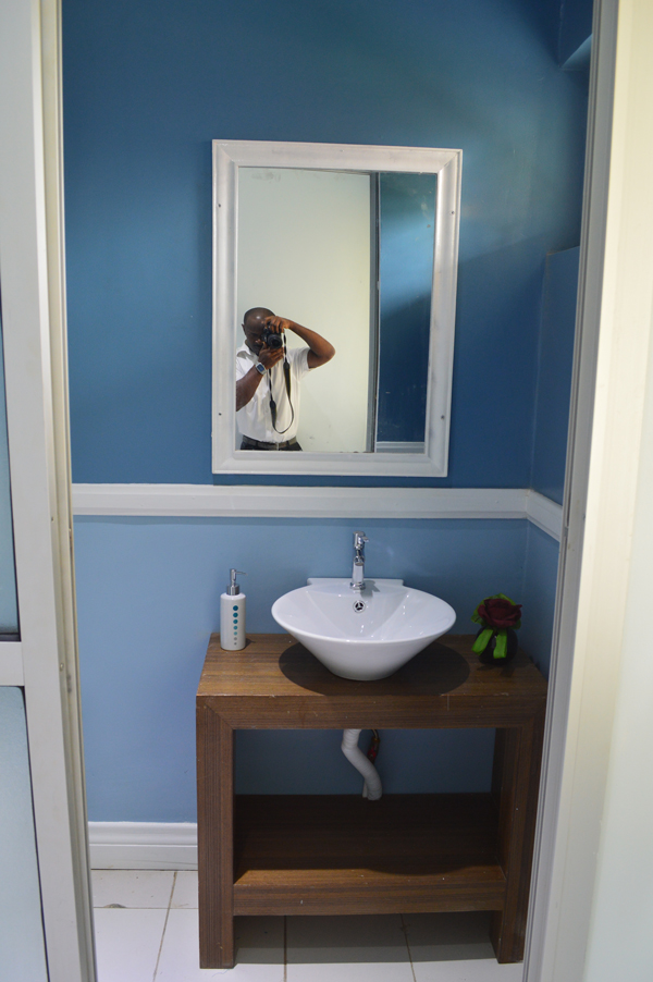 Restroom sink